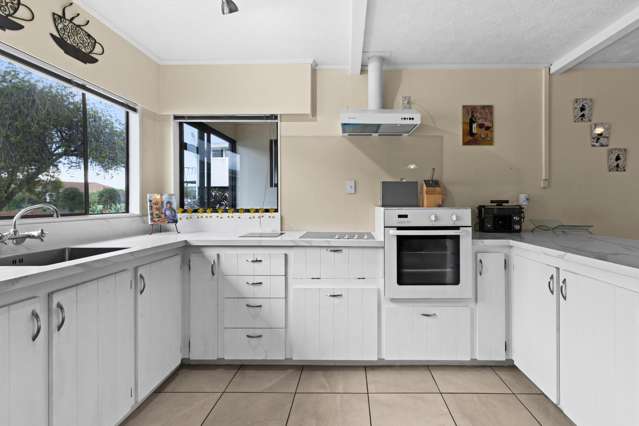 11a Cassino Crescent Onekawa_3