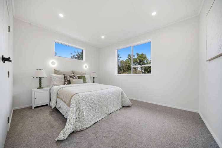 99 Riverpark Crescent Henderson_18