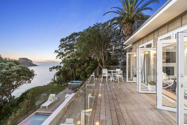 Waiheke stunner sells for $7.1m – more than $4.5m above CV