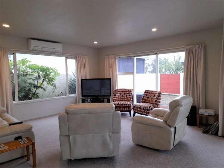 2/2 The Moorings 2765_5