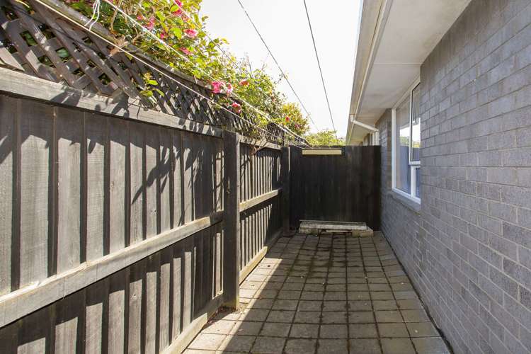 1/35 Lowry Avenue Redwood_13