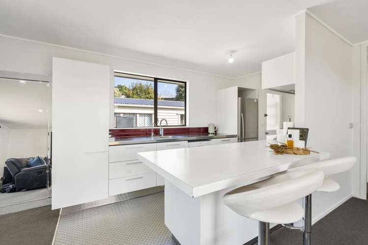 43 Riversdale Drive Merrilands_11