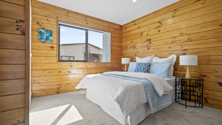 2/4 Sutton Crescent Papakura_8