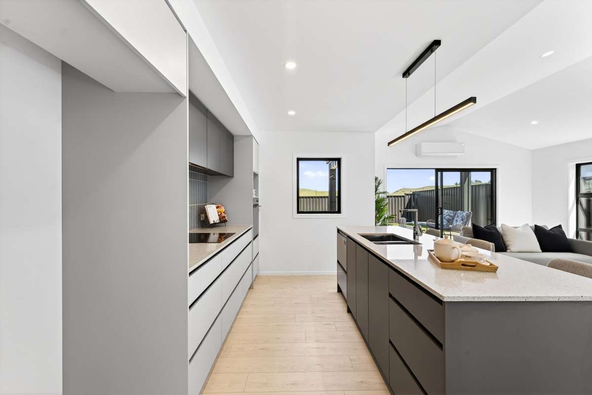 14 Annie Aranui Drive_5