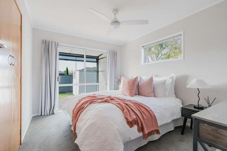 12a Leslie Place Deanwell_9