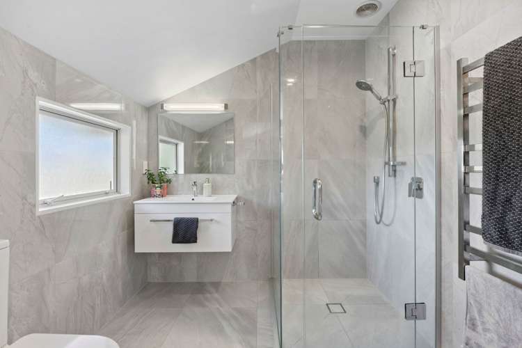 71 Donald Street Stanmore Bay_22