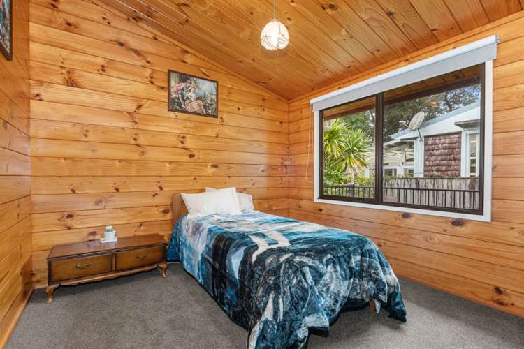 100 Paramount Parade Tikipunga_6