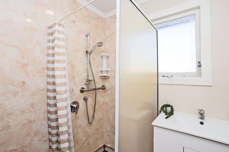 93 Conway Crescent Glengarry_7