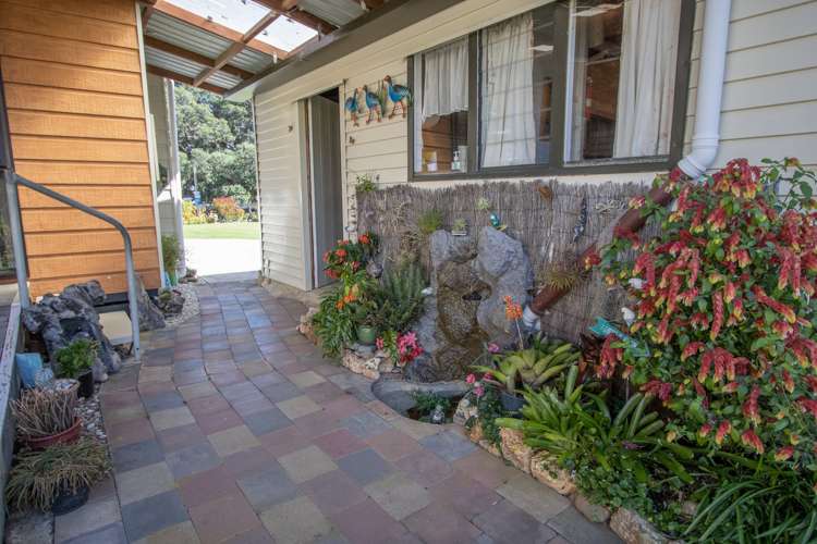 8 Seaview Avenue Te Puru_18