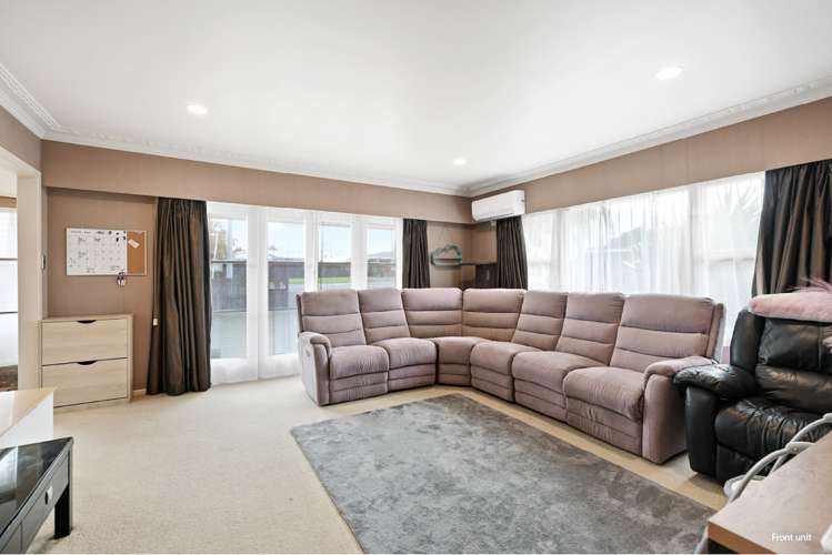 744 River Road Chartwell_5