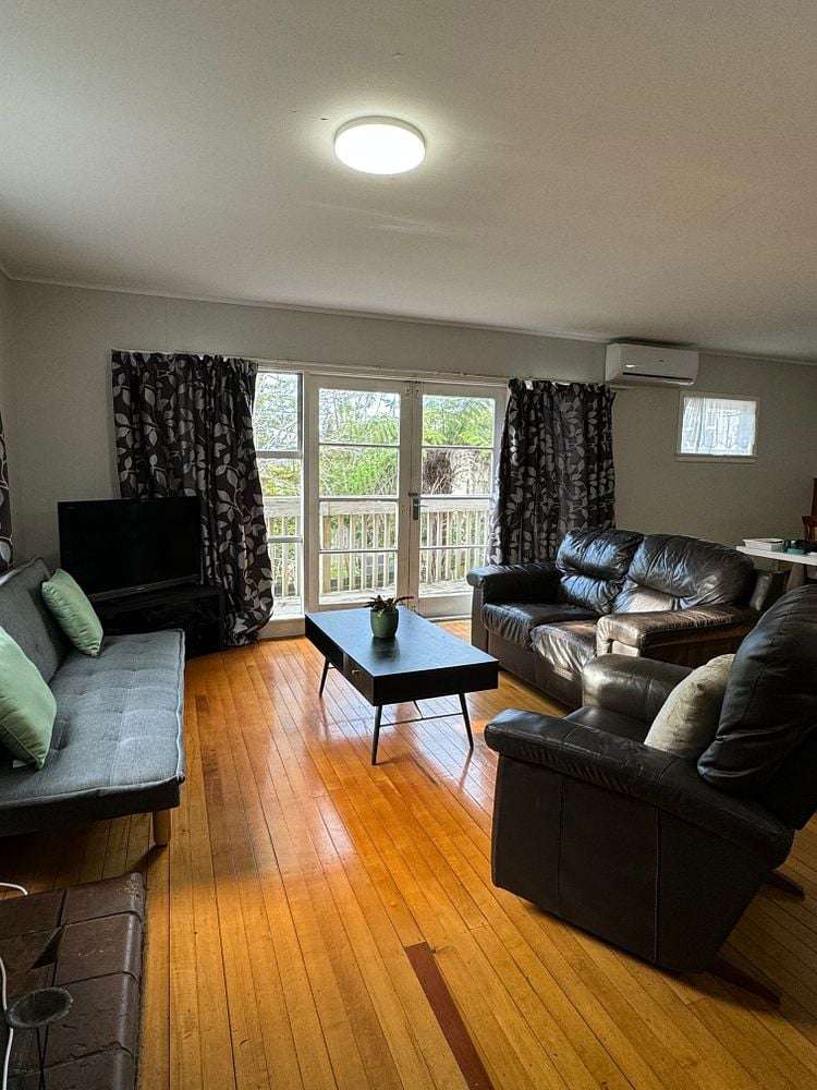 19 Golf Road New Lynn_13