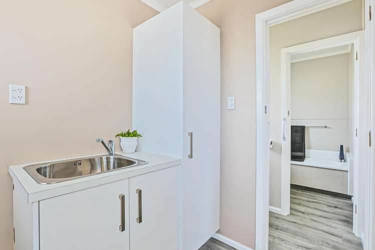 110 Morris Spence Avenue Onekawa_14