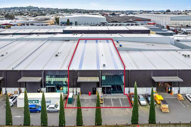 Impressive Industrial Facility in Woollen Mills