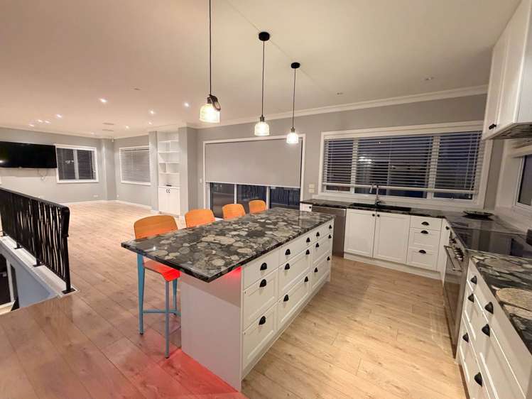 10 Tuangi Street Long Bay_5