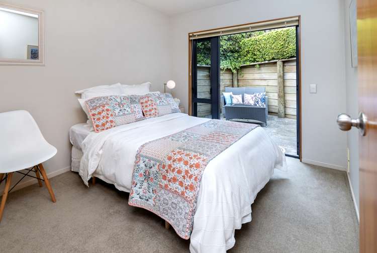 2/8 Waterloo Street Howick_18