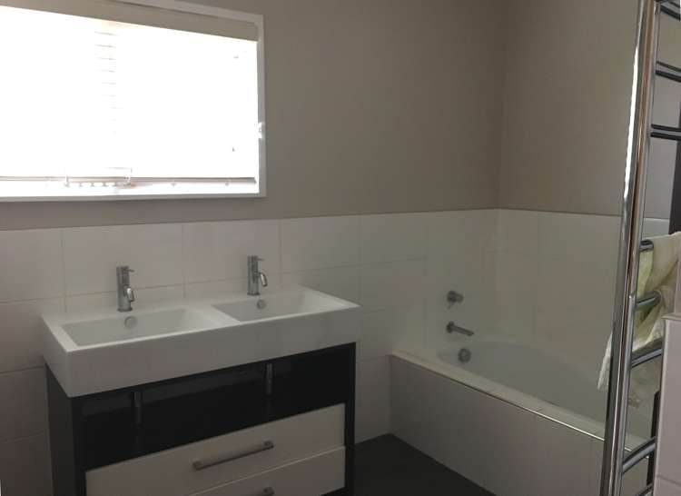 18 Jaemont Avenue Te Atatu South_17