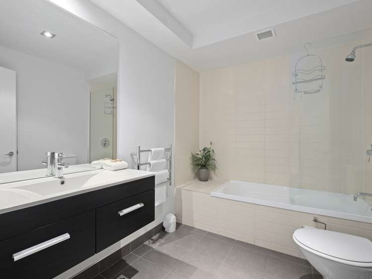 38h Lomond Crescent Queenstown_14