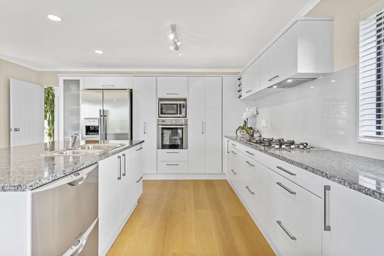 99 Pine Harbour Parade Beachlands_5