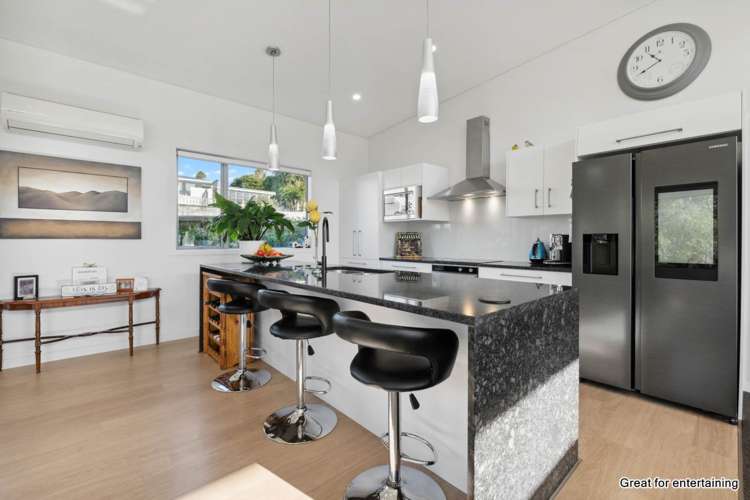 1037 Whangaparaoa Road Tindalls Beach_4