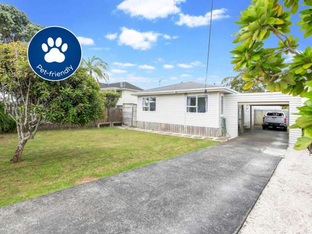 Pet Friendly Charm in the Heart of Orewa