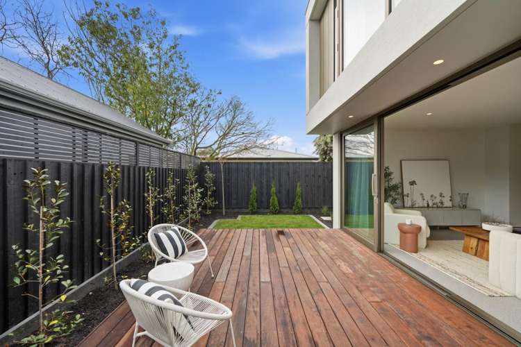 4/22 Clissold Street Merivale_6
