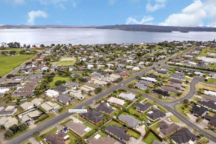 371 One Tree Point Road One Tree Point_16