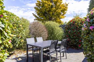 2/7 Kathleen Place_4