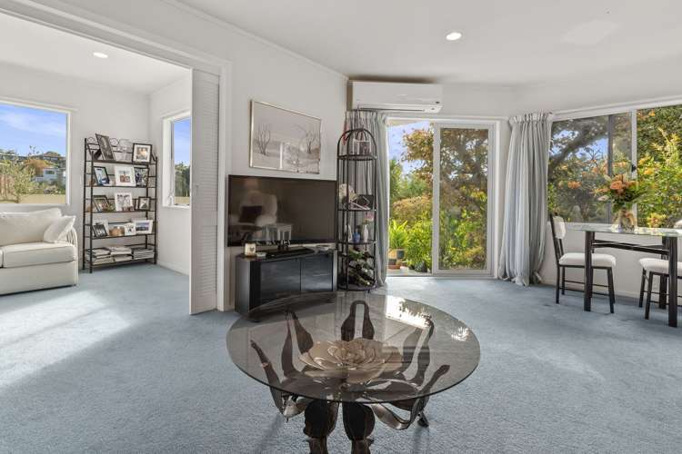 2/3 Tiri View Place Waiake_18