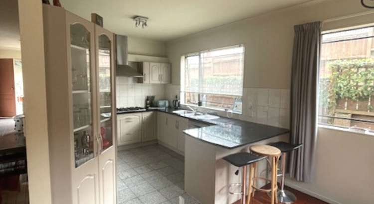 17a Hayr Road Three Kings_16