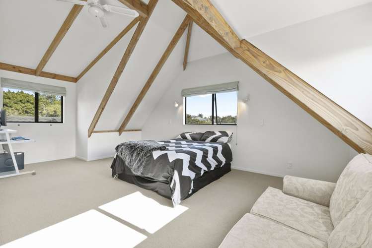 2/94a Coronation Road Hillcrest_13