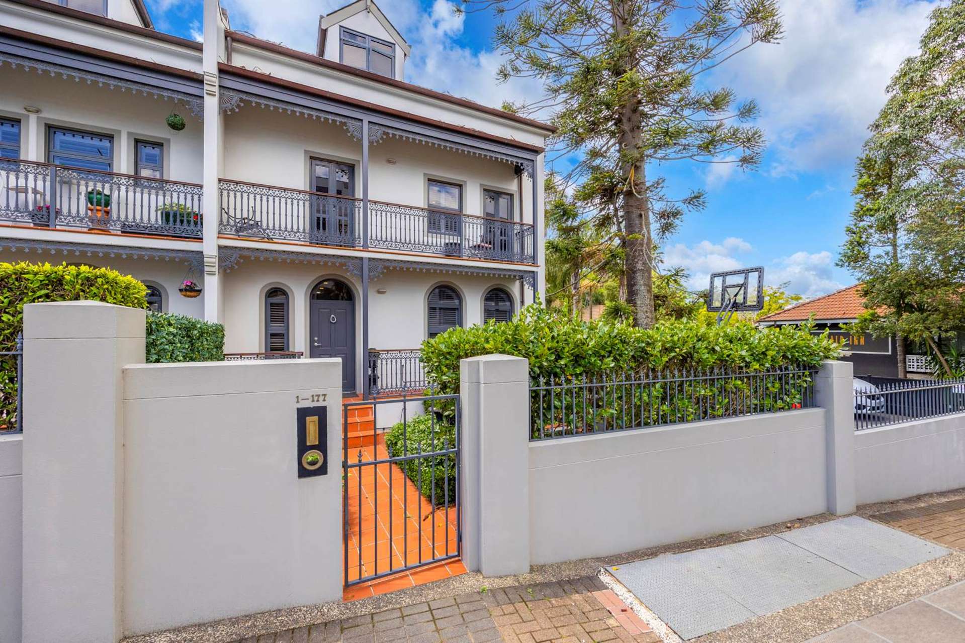 1/177 Hurstmere Road Takapuna_0