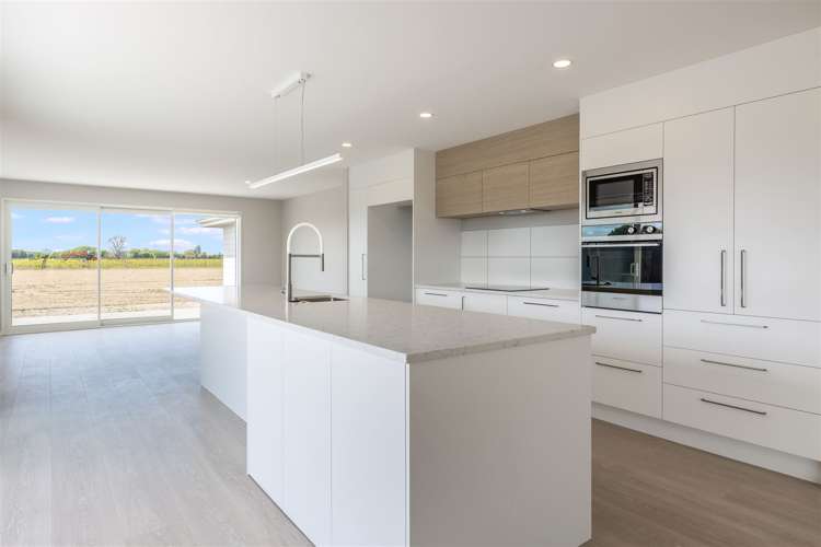 14 Whitehall Drive Springlands_6