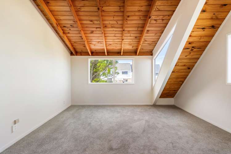 6/110 Norman Lesser Drive Saint Johns_17