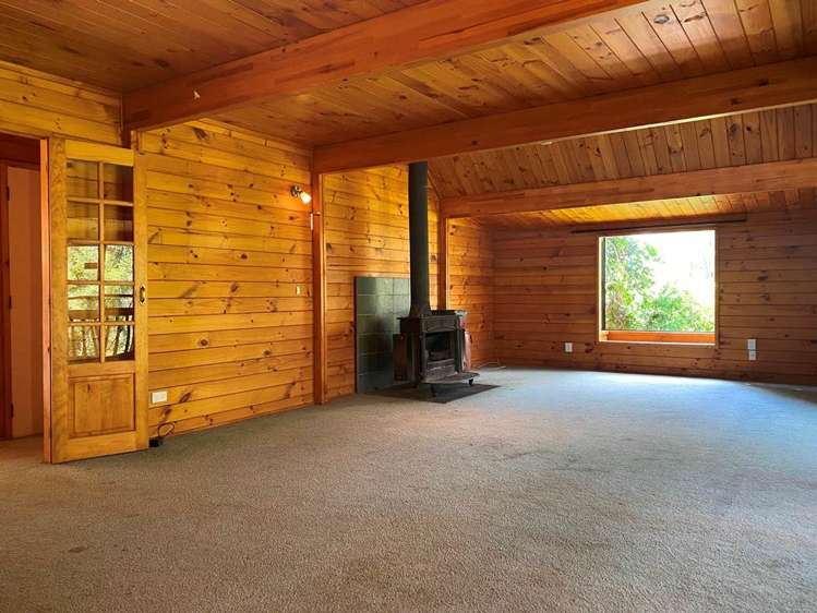 321 Redoubt Road Totara Park_1