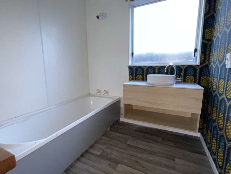 6 Joan Gaskell Drive Whitianga_10