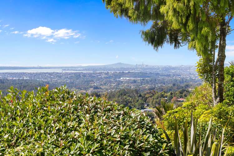 858 West Coast Road Waiatarua_10