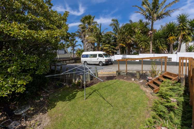 13 Bellringer Road Massey_35