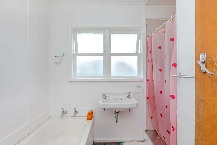 75 Dover Road Flaxmere_7