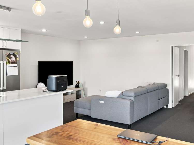 253 Alec Craig Way Gulf Harbour_6