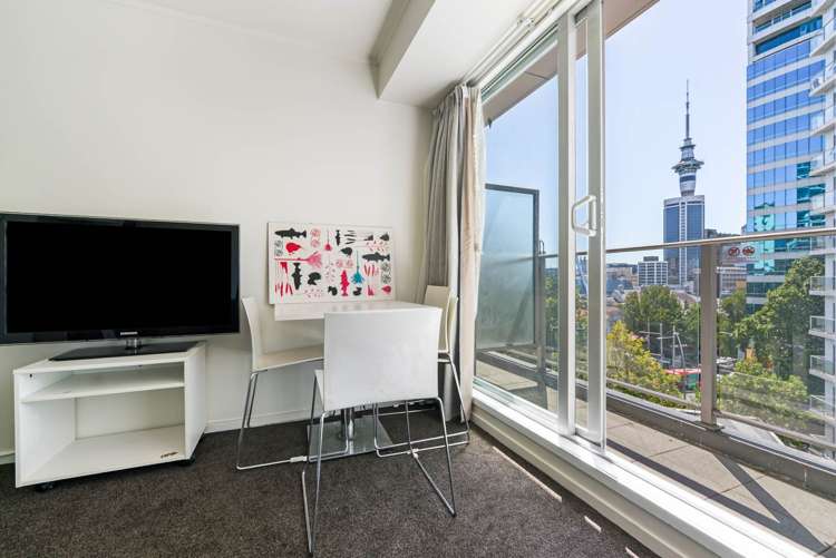 608/430 Queen Street_1