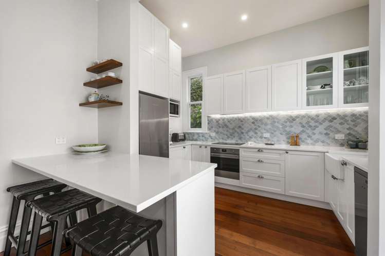 33 Grove Road Kelburn_4