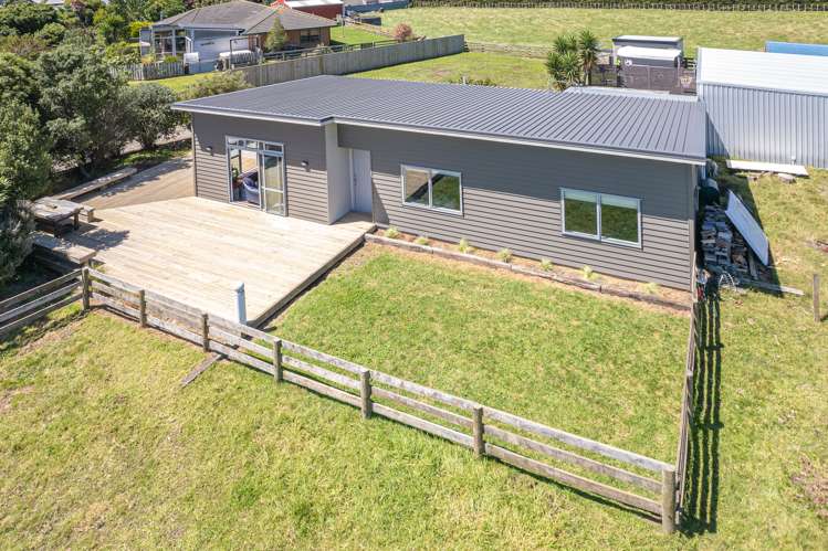 87 Wikitoria Road Whanganui Airport_24