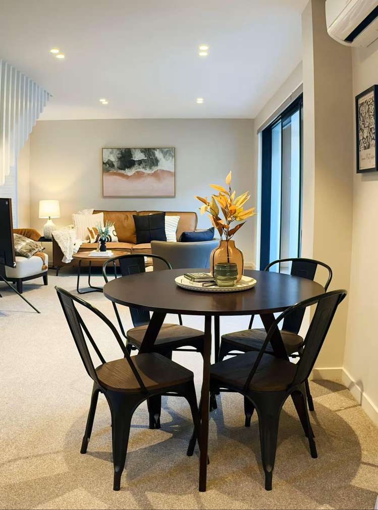 2/10 Hurley Street_5