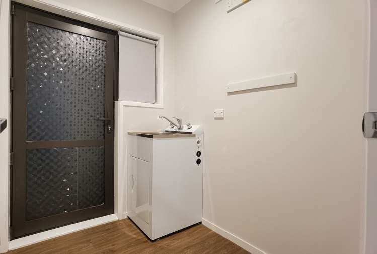 125 Riverpark Crescent Henderson_8