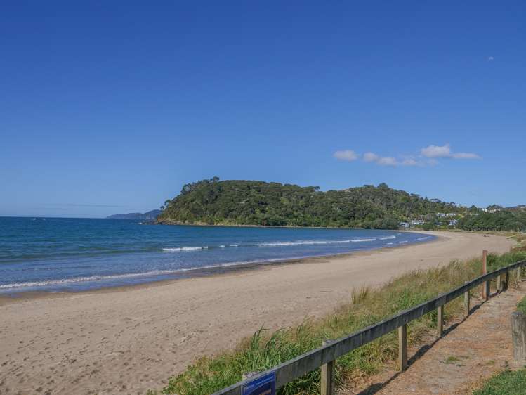 2 Flame Tree Lane Taipa_18