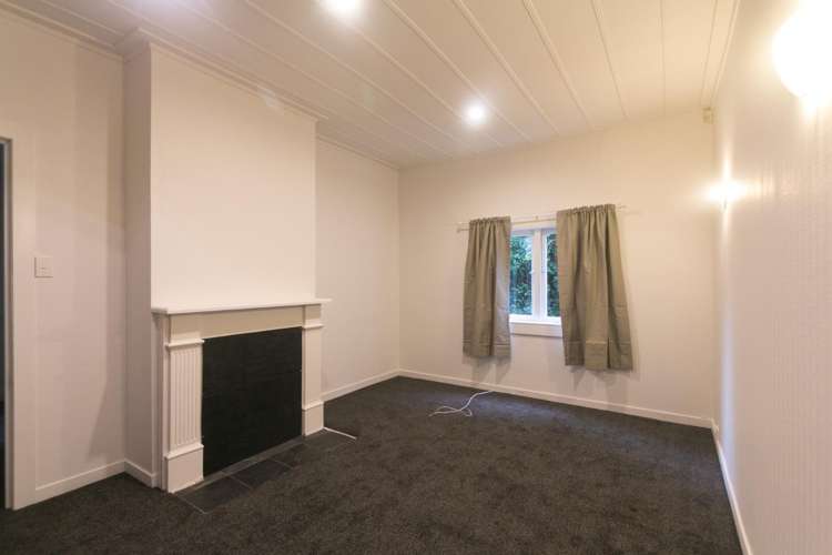 15 Bollard Avenue 1733_6