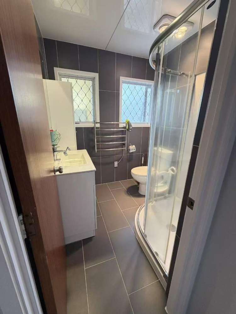 13 Luton Ave Sunnyhills_8