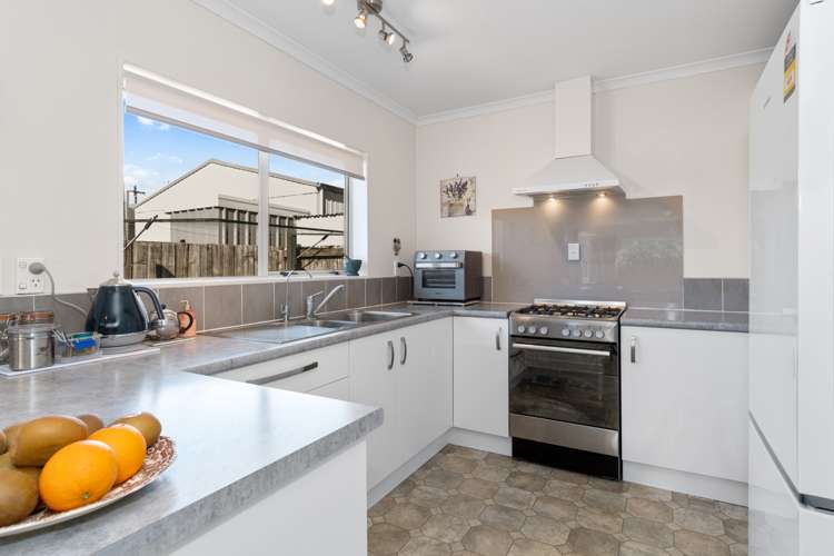 19b Pemberton Crescent Greerton_6