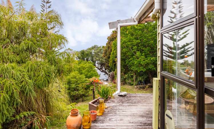 84 Kauri Point Road Laingholm_5