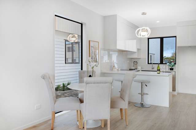 4/103 Botany Road Botany Downs_3